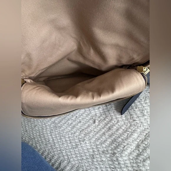 Talbots Navy Blue Crossbody with 2 straps - 9 1/2” x 7” - beautiful condition - Picture 9 of 9